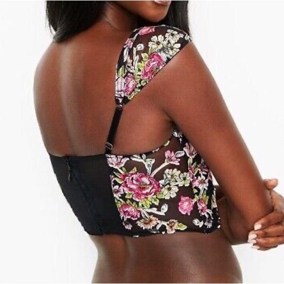 VS Dream Angels Flowered Corset and Panties - Picture 3 of 8